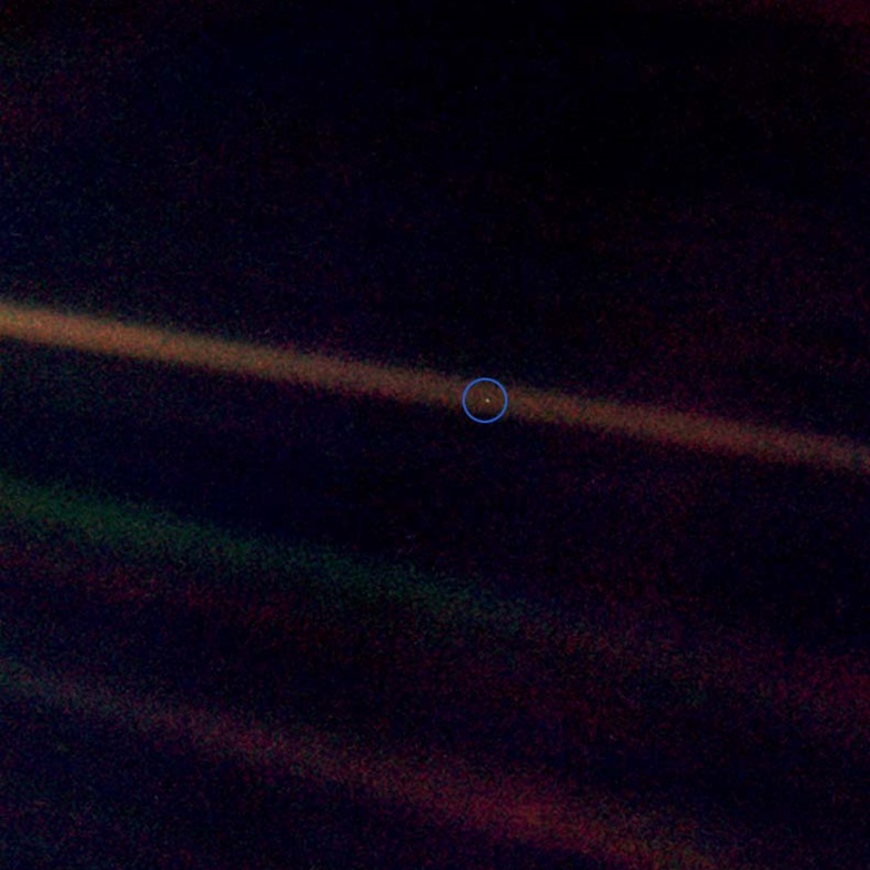 La Terre vue par Voyager 1 en 1990
